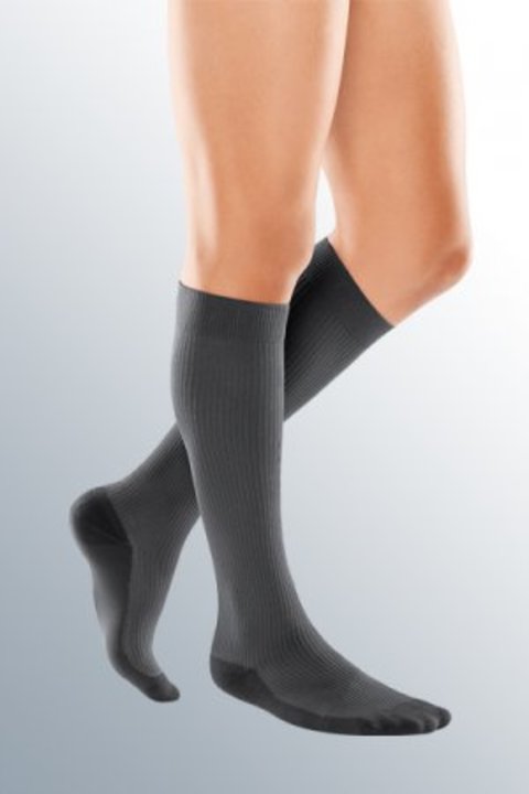 Ciorapi de la prețul produselor varicose pentru bărbați, Ciorapi elastici varicose fotografie Pret